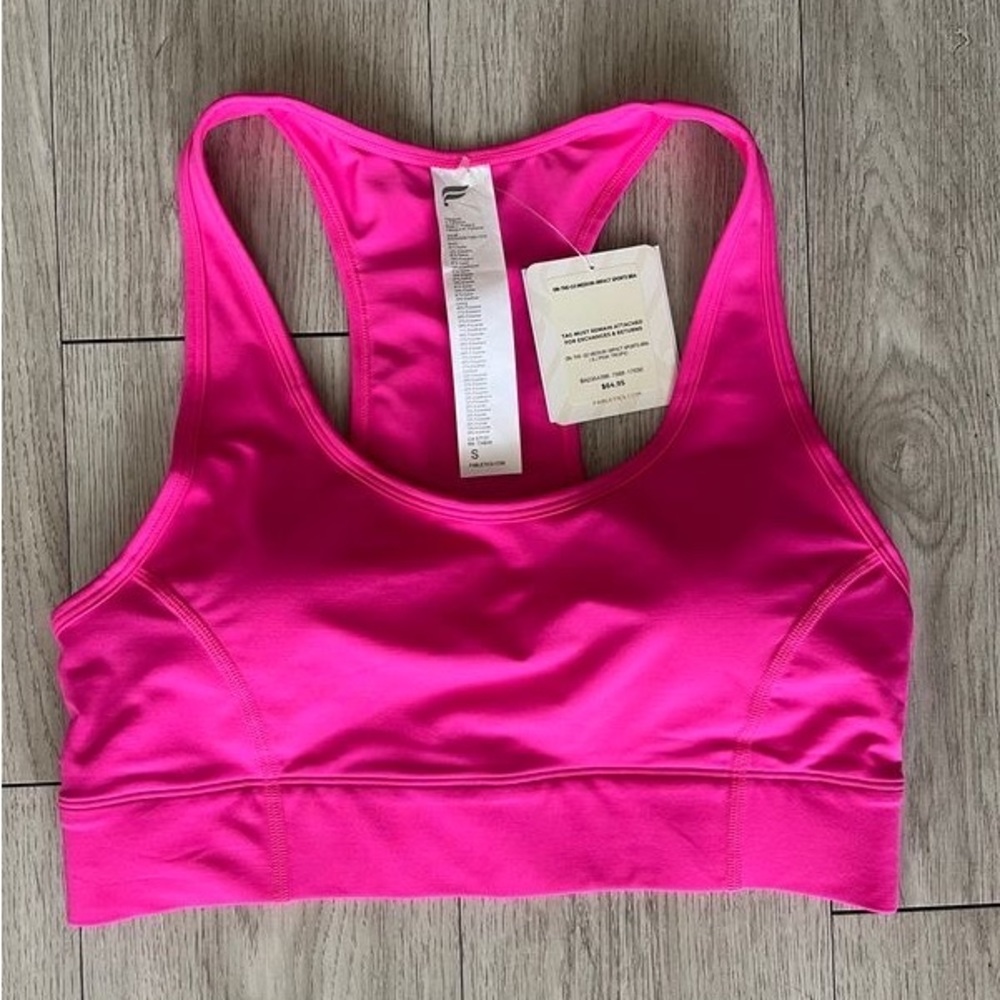 NWT Fabletics On-The-Go Medium Impact Sports Bra in Small